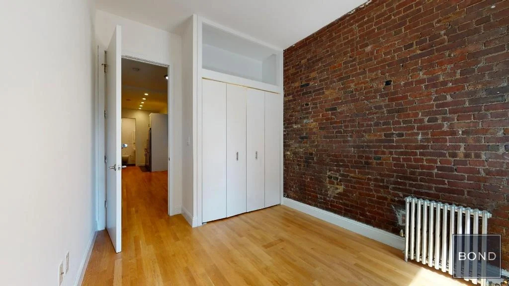 405 West 50th Street - Photo 4
