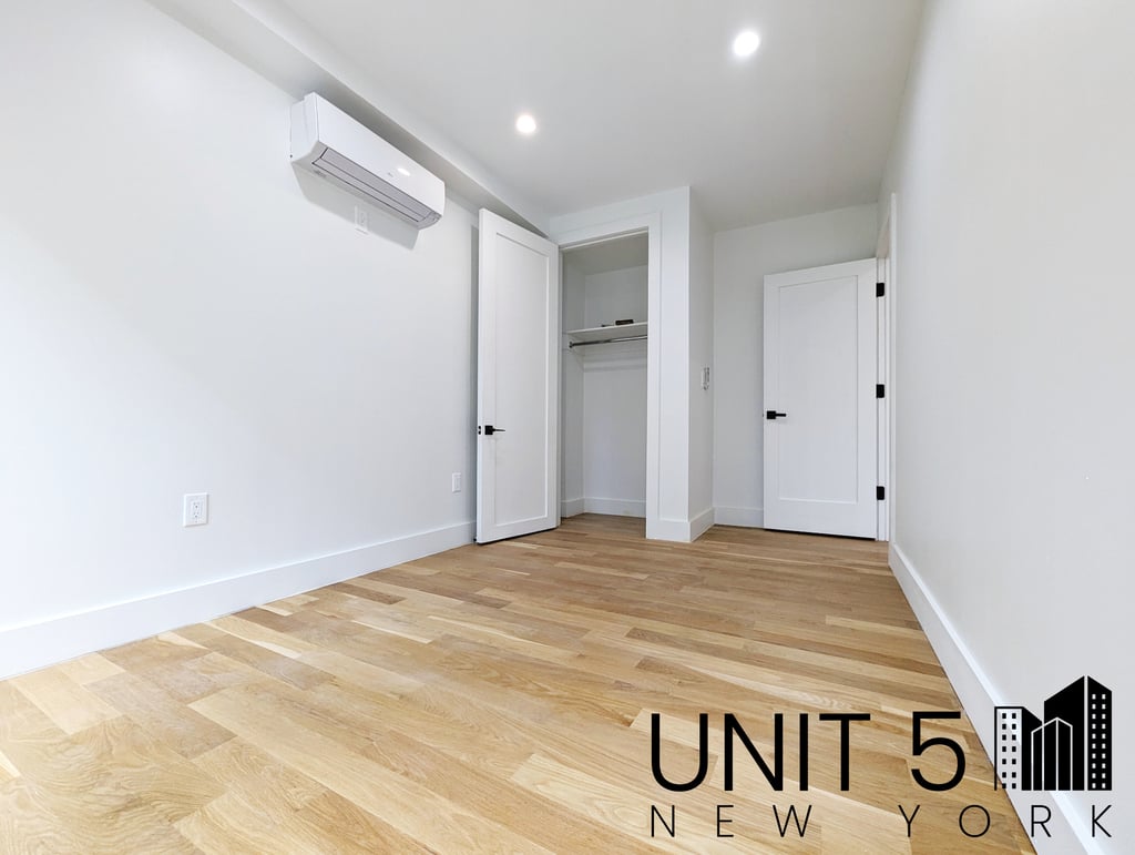 255 Clarkson Avenue - Photo 4