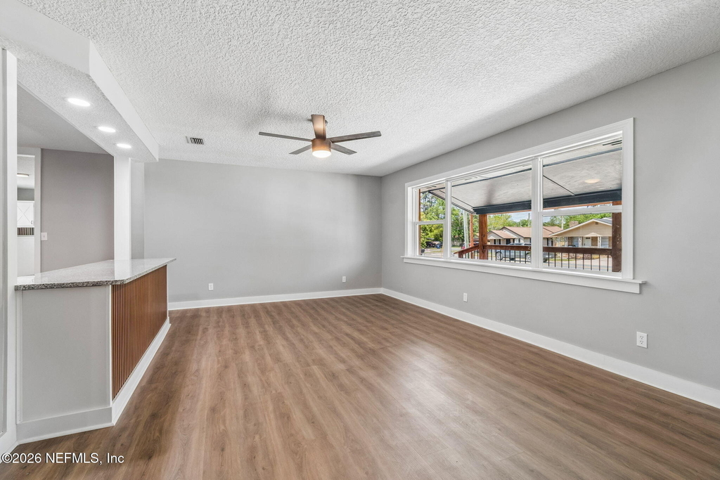 350 N 6th Street - Photo 18