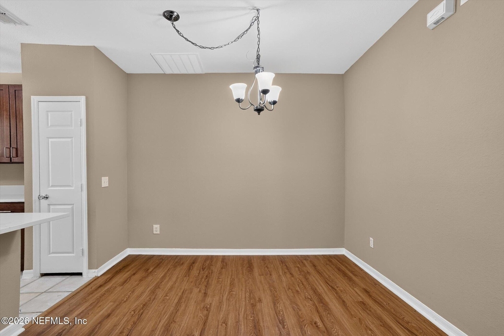 13703 Richmond Park Drive N - Photo 13