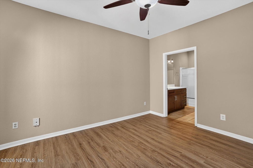 13703 Richmond Park Drive N - Photo 24