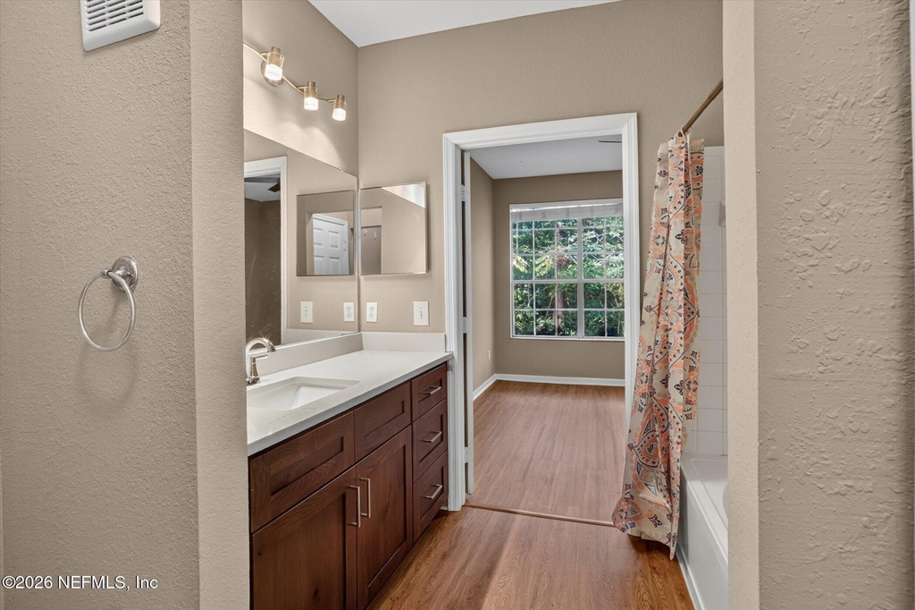 13703 Richmond Park Drive N - Photo 20