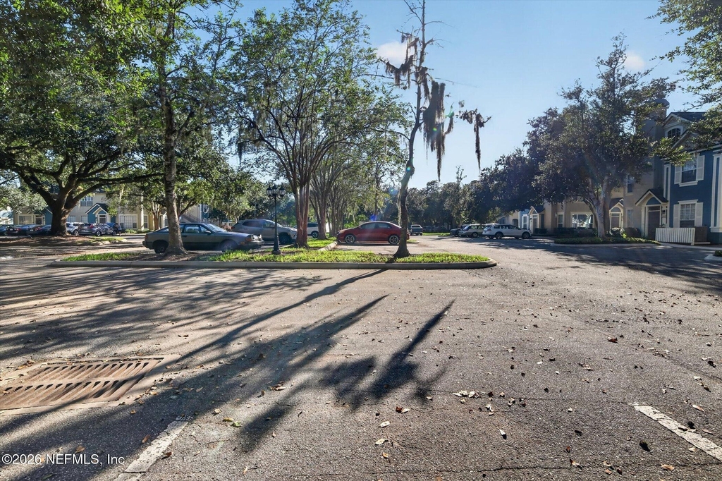 13703 Richmond Park Drive N - Photo 51