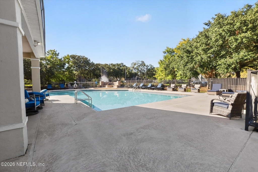 13703 Richmond Park Drive N - Photo 42