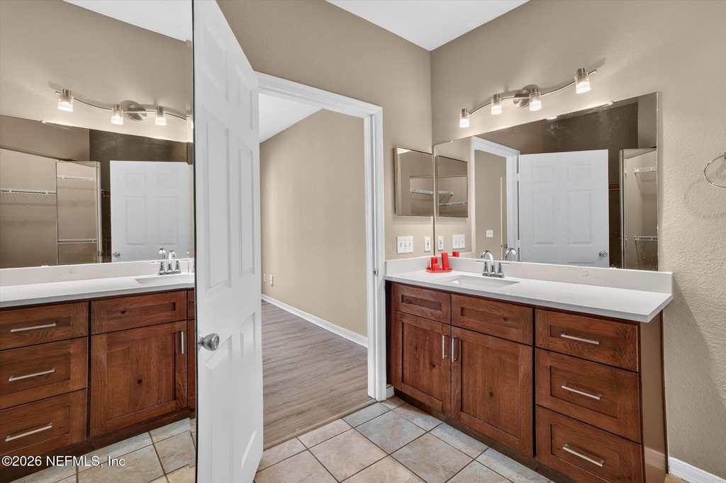 13703 Richmond Park Drive N - Photo 27
