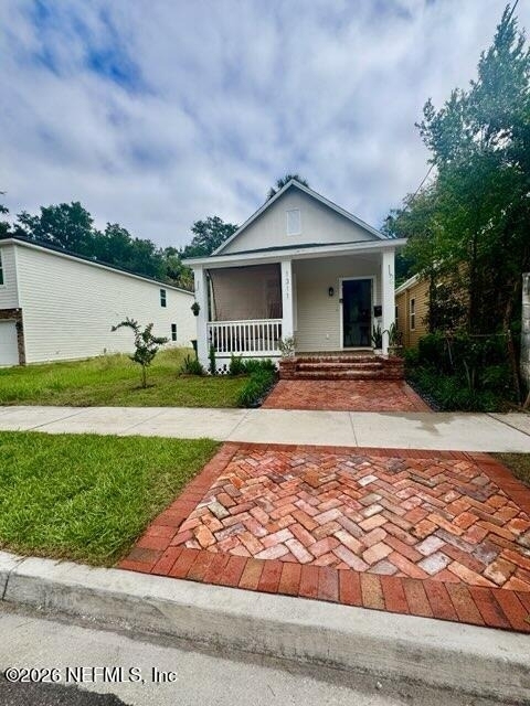 1311 Evergreen Avenue - Photo 0