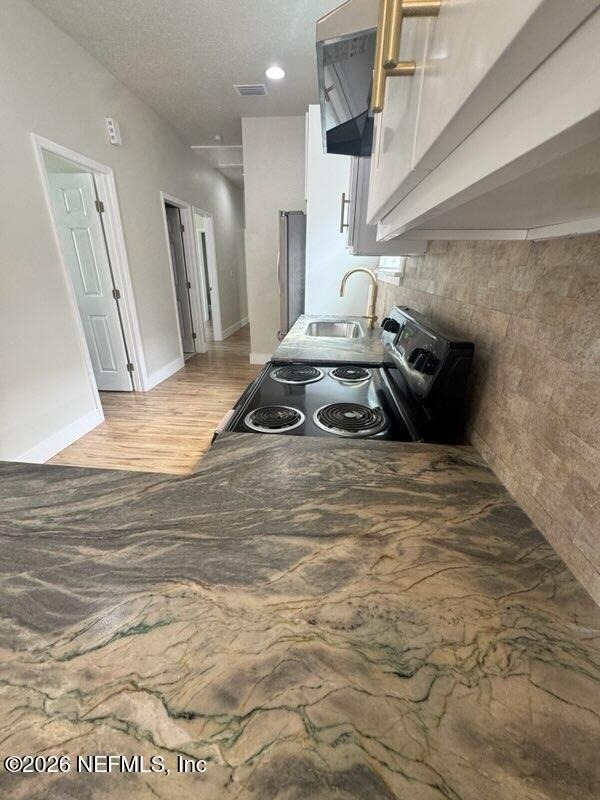 1311 Evergreen Avenue - Photo 2
