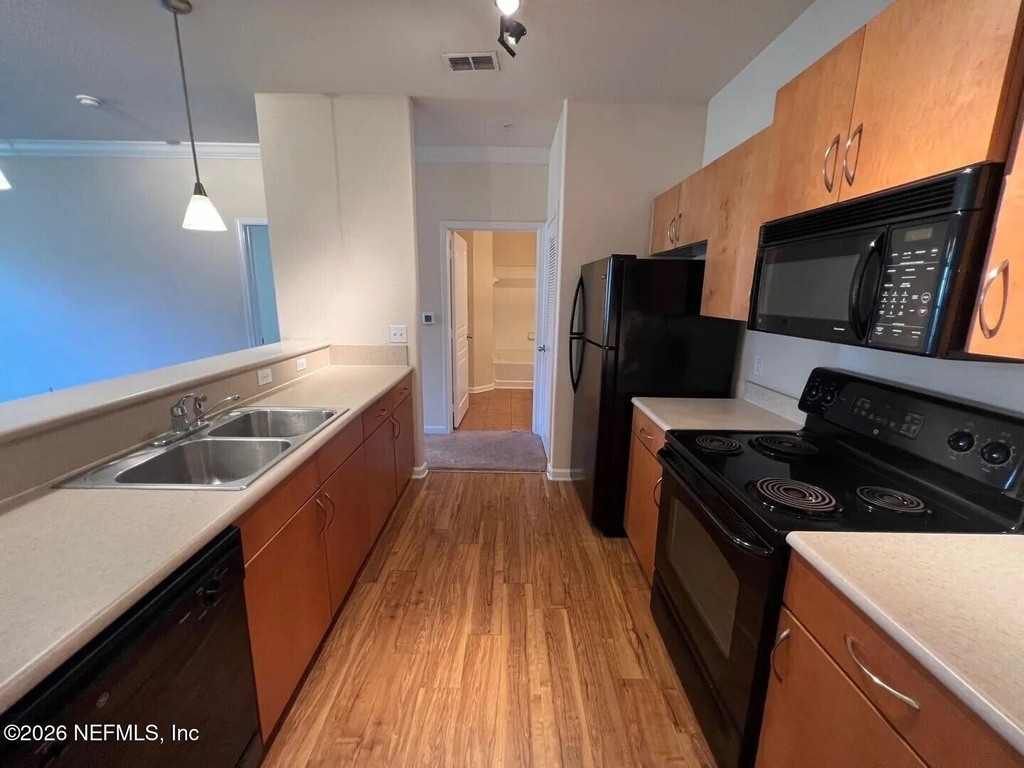 8290 Gate Parkway W - Photo 10