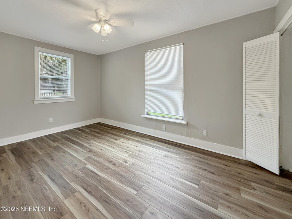 9738 Eisenhower Road - Photo 11