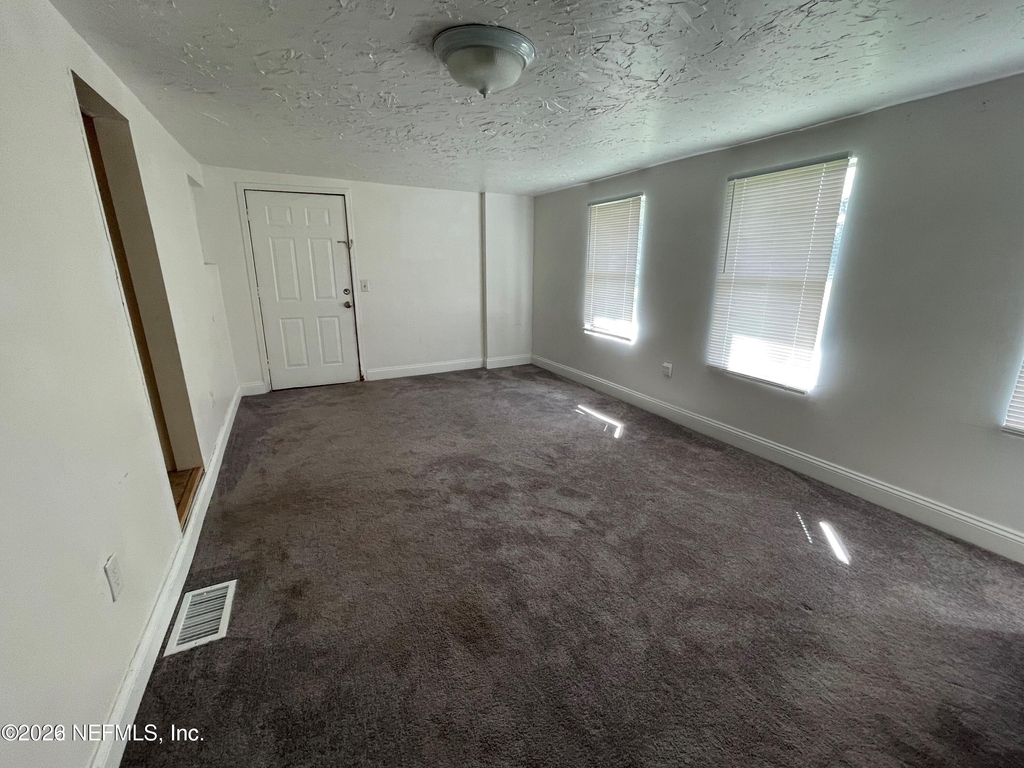 105 Iron Avenue - Photo 10