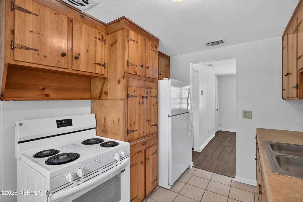 5812 Tampico Road - Photo 7