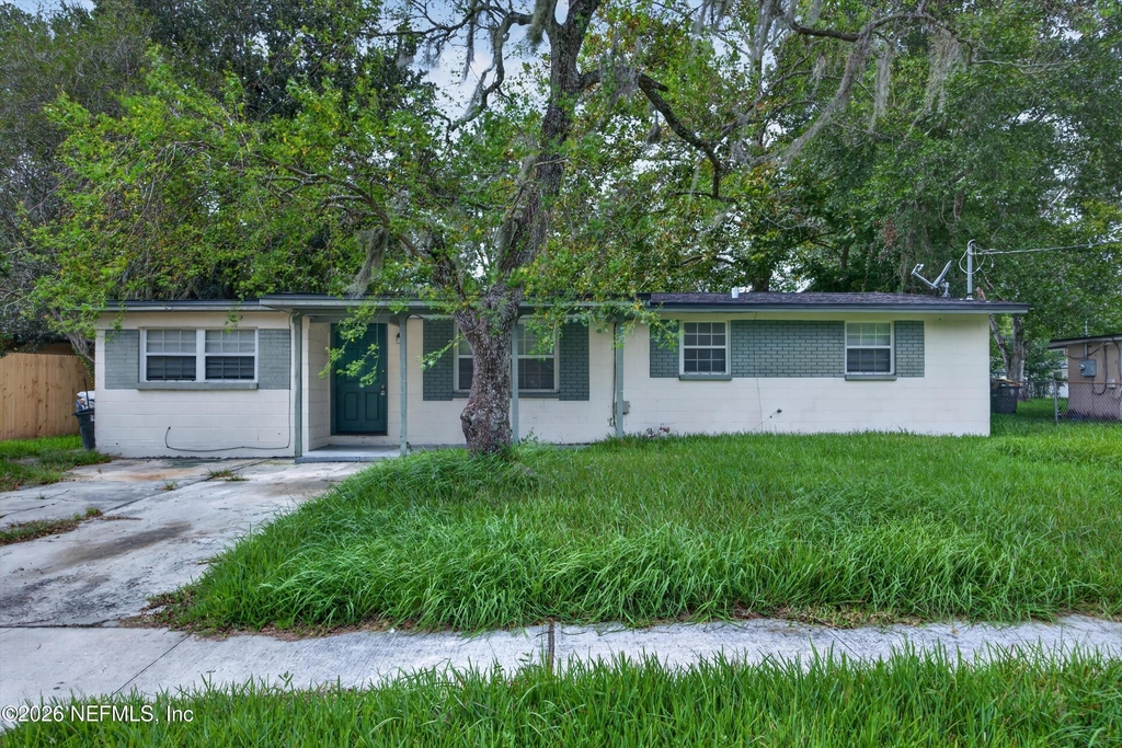 5812 Tampico Road - Photo 0