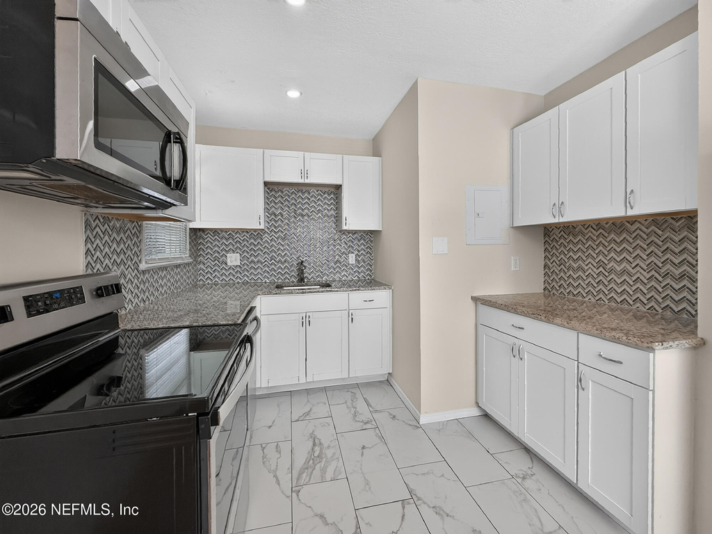 1547 Flagler Avenue - Photo 17