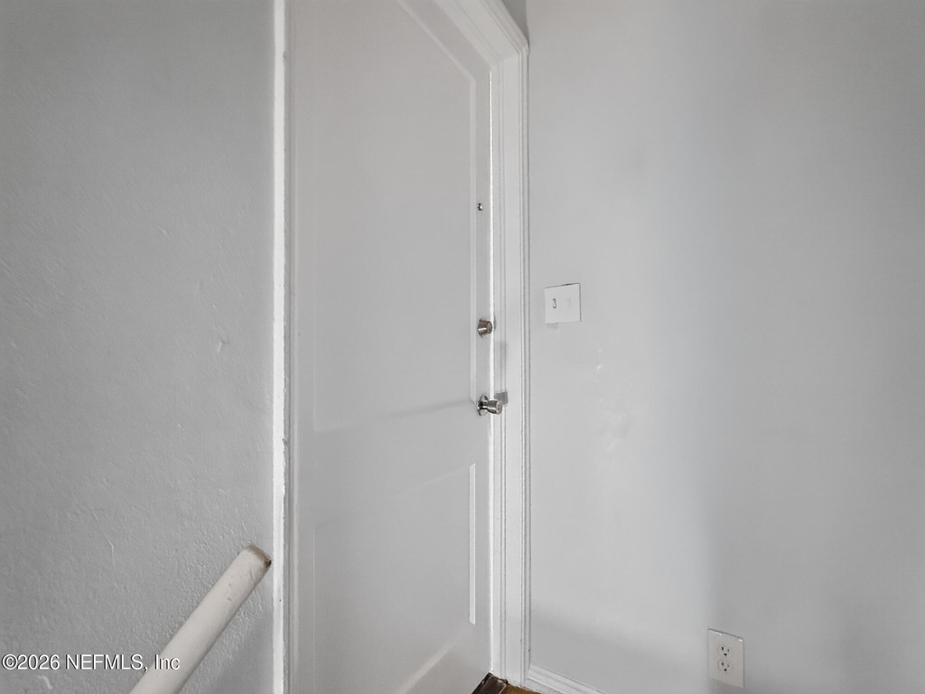 1547 Flagler Avenue - Photo 4