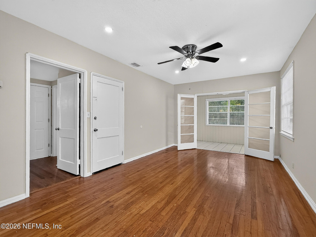 1547 Flagler Avenue - Photo 7