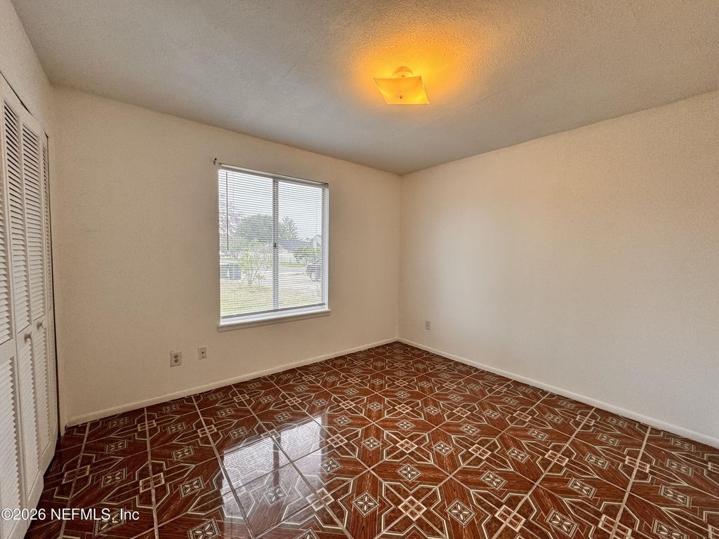 516 Aquatic Drive - Photo 6