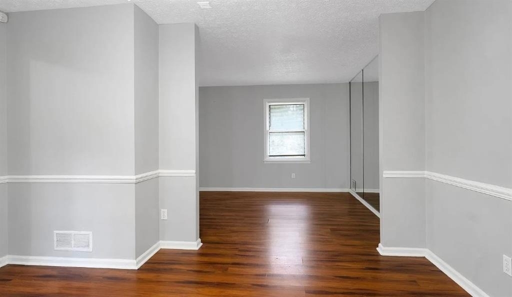 1675 Oak Ridge Way - Photo 4