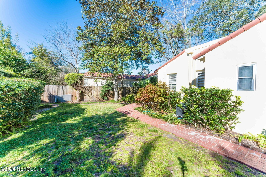 1916 San Marco Place - Photo 21