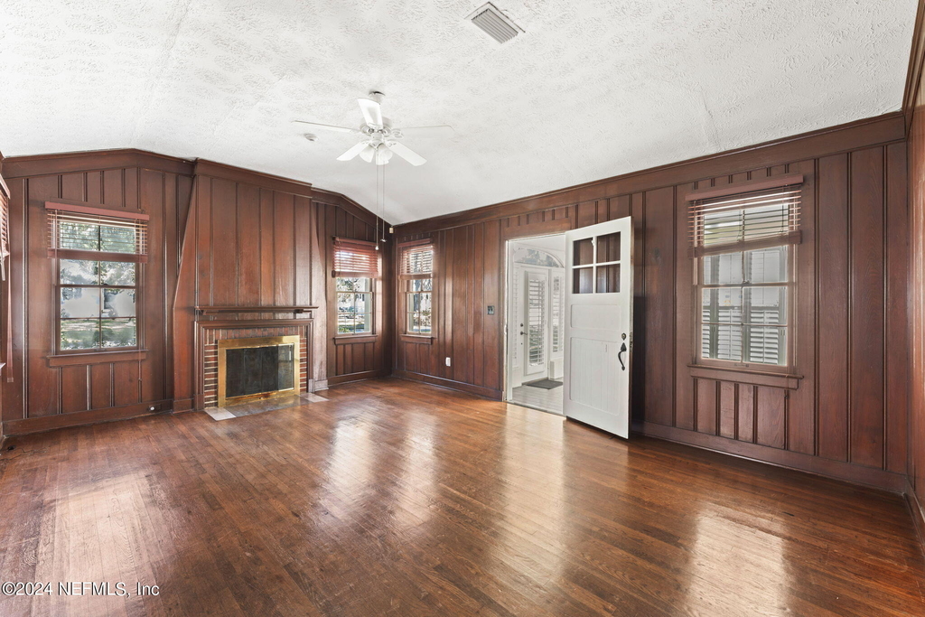 1916 San Marco Place - Photo 5