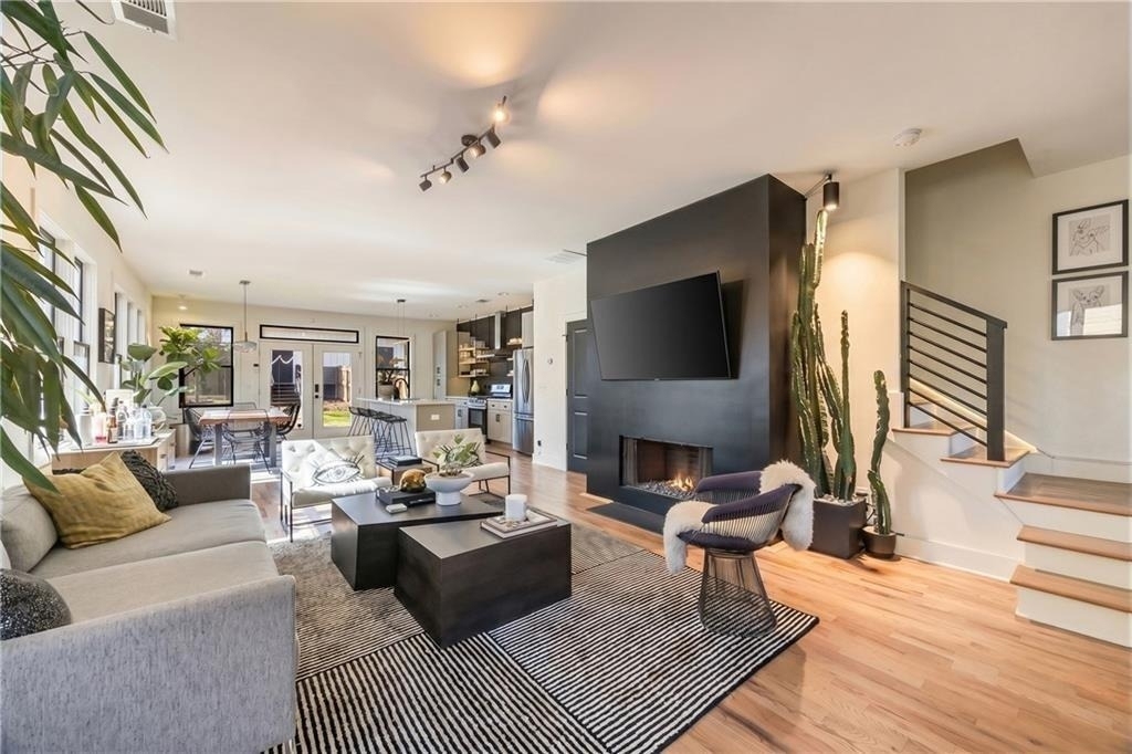 593 Formwalt Street Sw - Photo 4