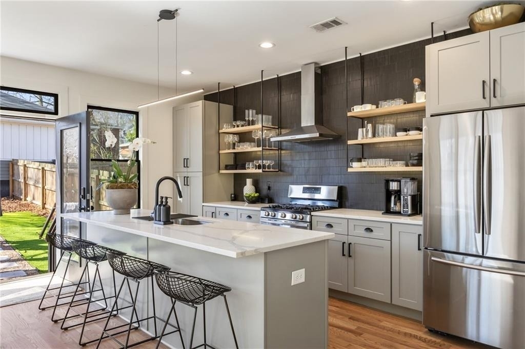 593 Formwalt Street Sw - Photo 3