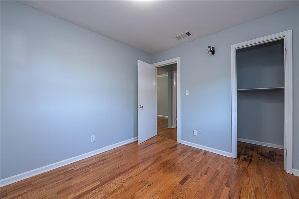 568 Stokeswood Avenue Se - Photo 1