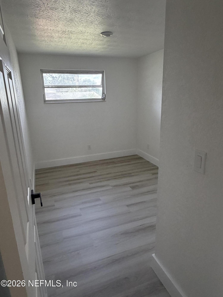 292 Mercury Drive - Photo 4