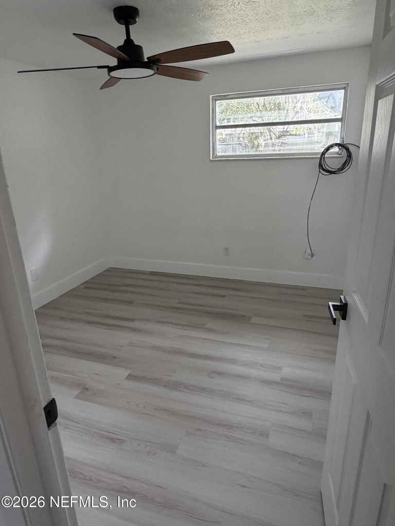 292 Mercury Drive - Photo 8