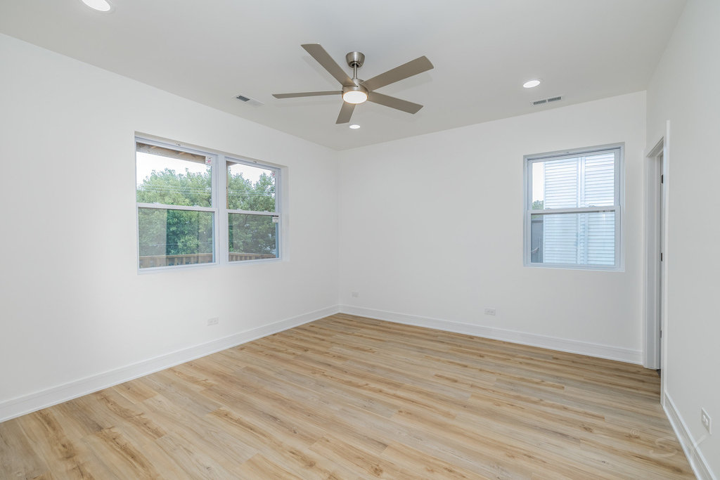 535 N Lawndale Avenue - Photo 19