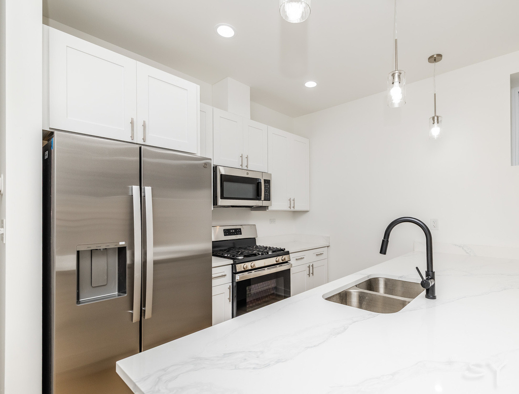 535 N Lawndale Avenue - Photo 11