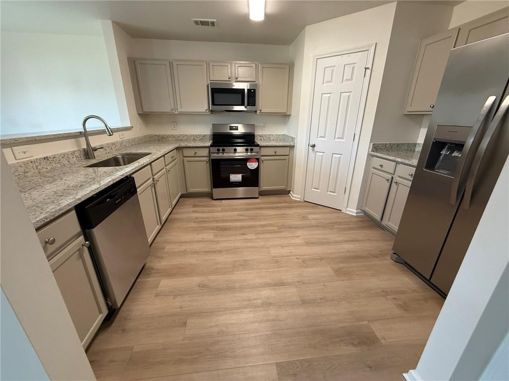 2350 Mayfair Drive - Photo 11