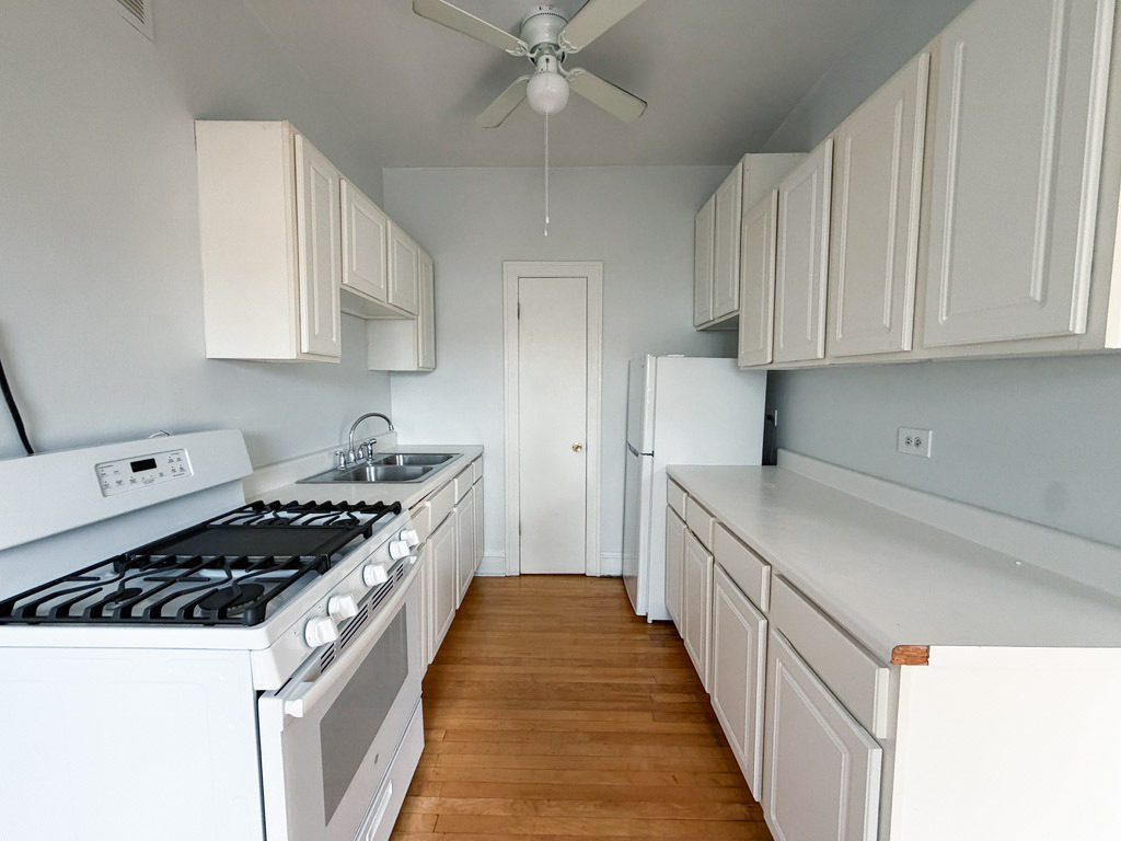 3449 N Elaine Place - Photo 5