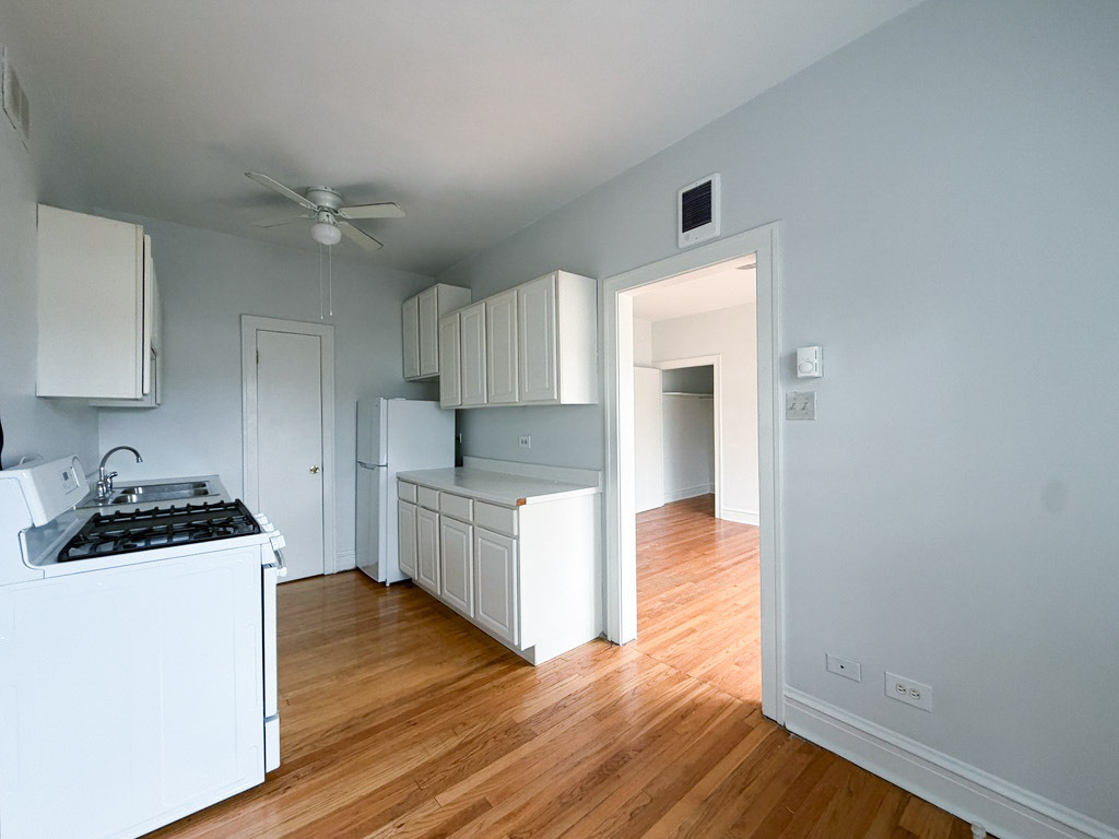 3449 N Elaine Place - Photo 4