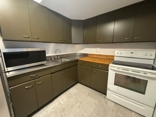 6118 N Sheridan Road - Photo 1