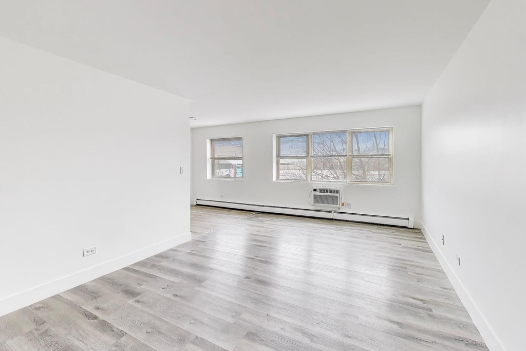7250 N Western Avenue - Photo 4