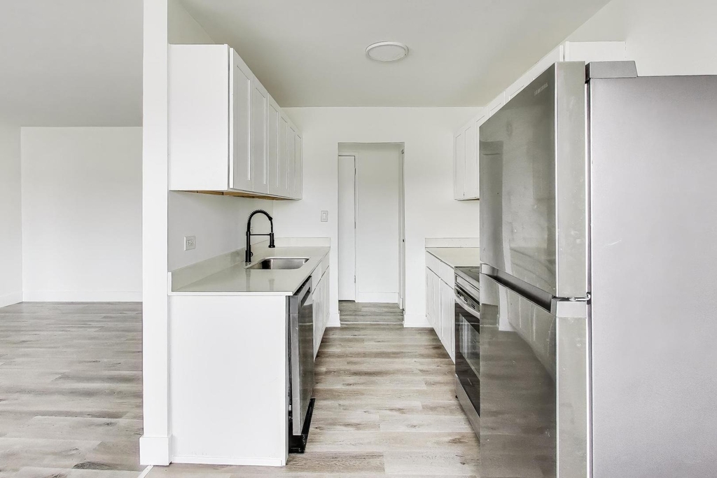 7250 N Western Avenue - Photo 7
