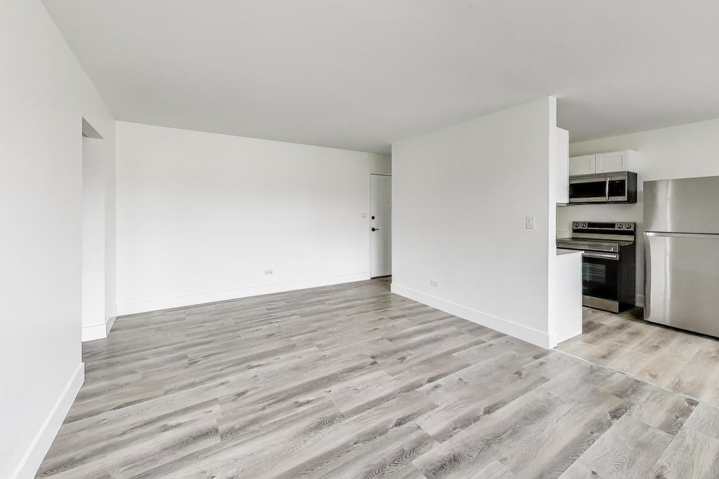 7250 N Western Avenue - Photo 5