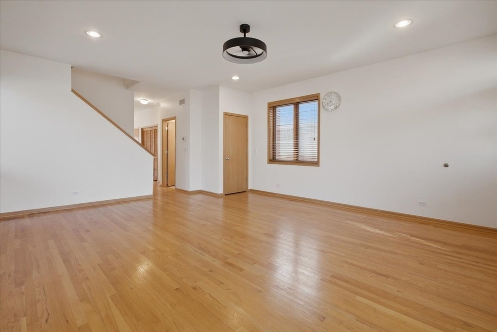 2911 S Farrell Street - Photo 2