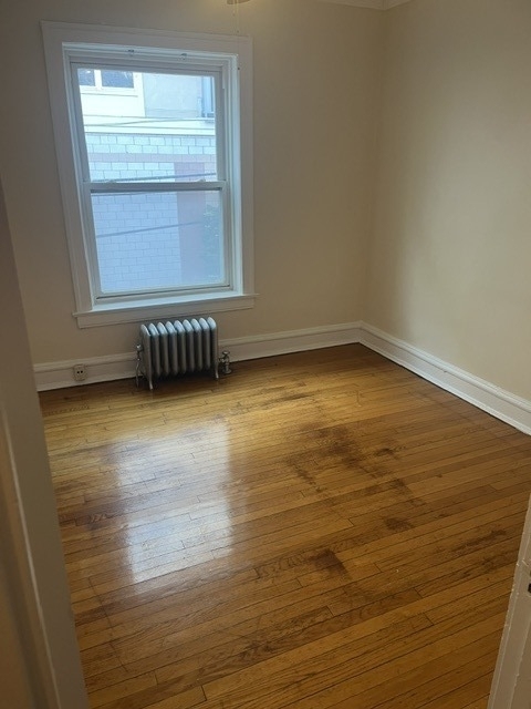 718 Hinman Avenue - Photo 2
