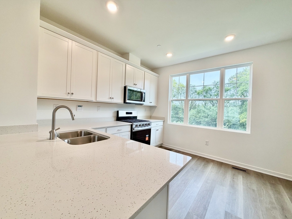 513 Yosemite Way - Photo 8