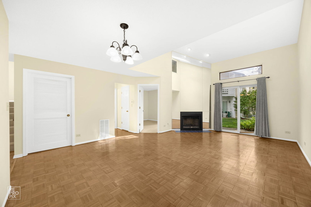 1081 Courtland Drive - Photo 3