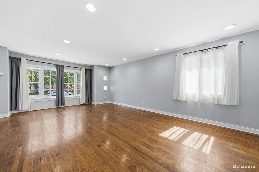 8504 S Calumet Avenue - Photo 6
