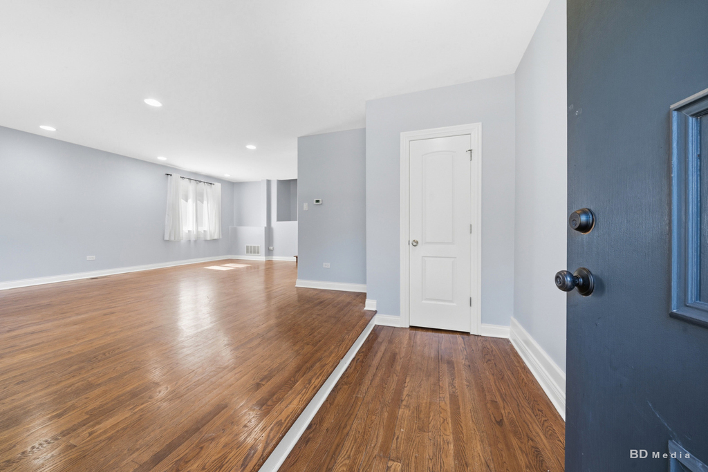 8504 S Calumet Avenue - Photo 4
