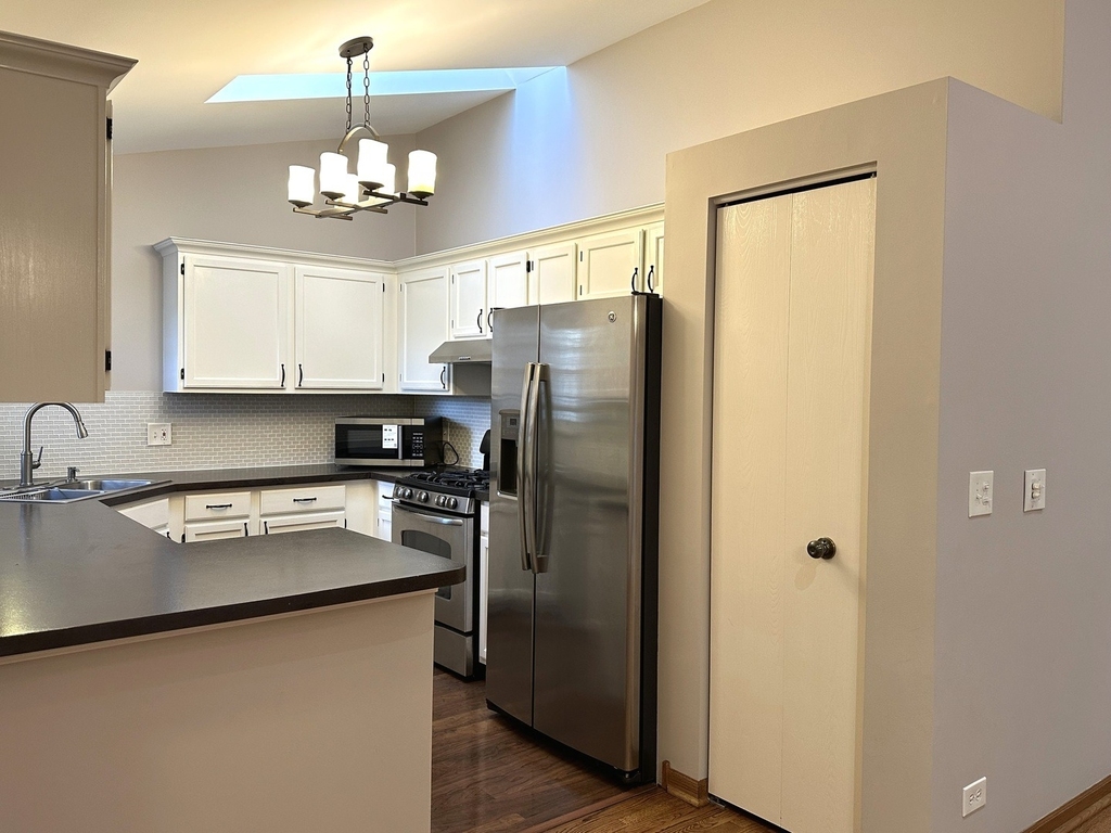 809 Spring Creek Court - Photo 7