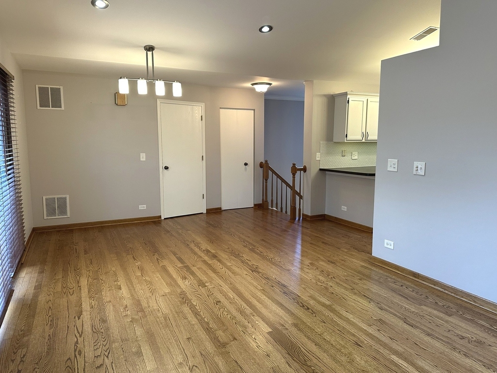 809 Spring Creek Court - Photo 3