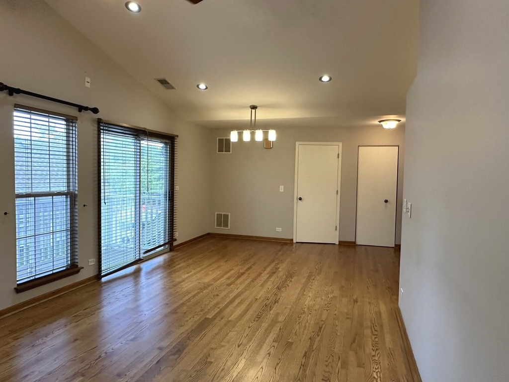 809 Spring Creek Court - Photo 2
