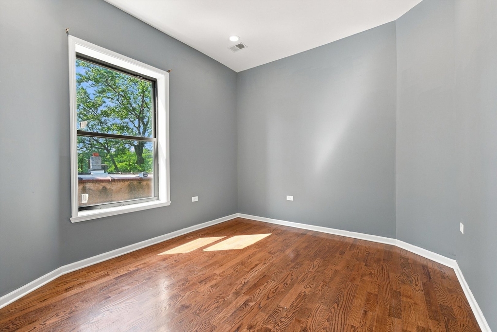 4834 S Prairie Avenue - Photo 11