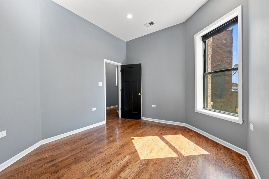 4834 S Prairie Avenue - Photo 15