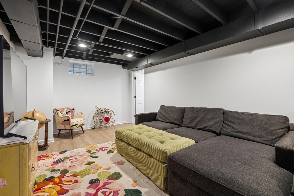 644 W Hinsdale Avenue - Photo 11