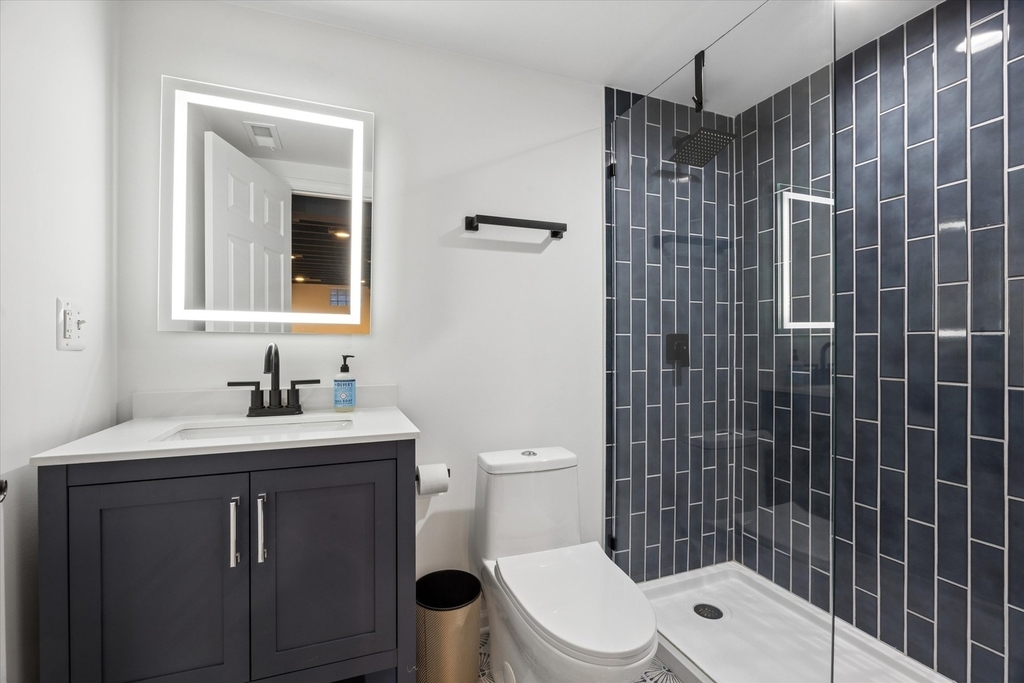 644 W Hinsdale Avenue - Photo 12